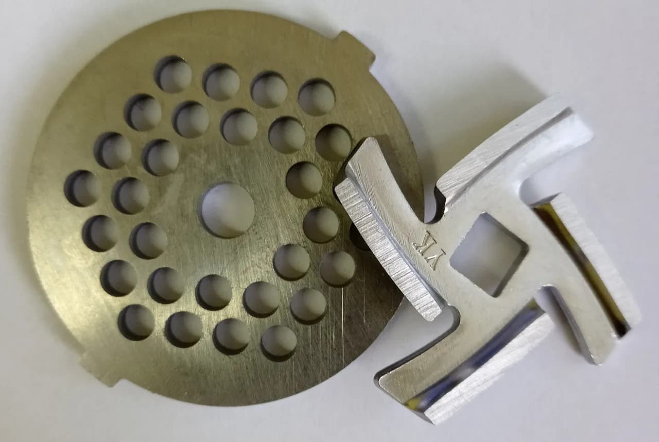 Ніж і грати для м'ясорубки ELENBERG MG-31 - зображення 1